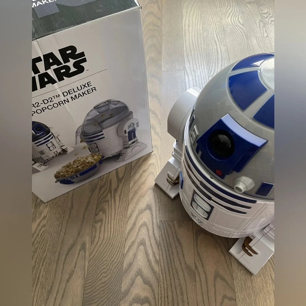 Star Wars R2D2 Popcorn Maker by Williams Sonoma 3D Model NEW OPEN BOX
